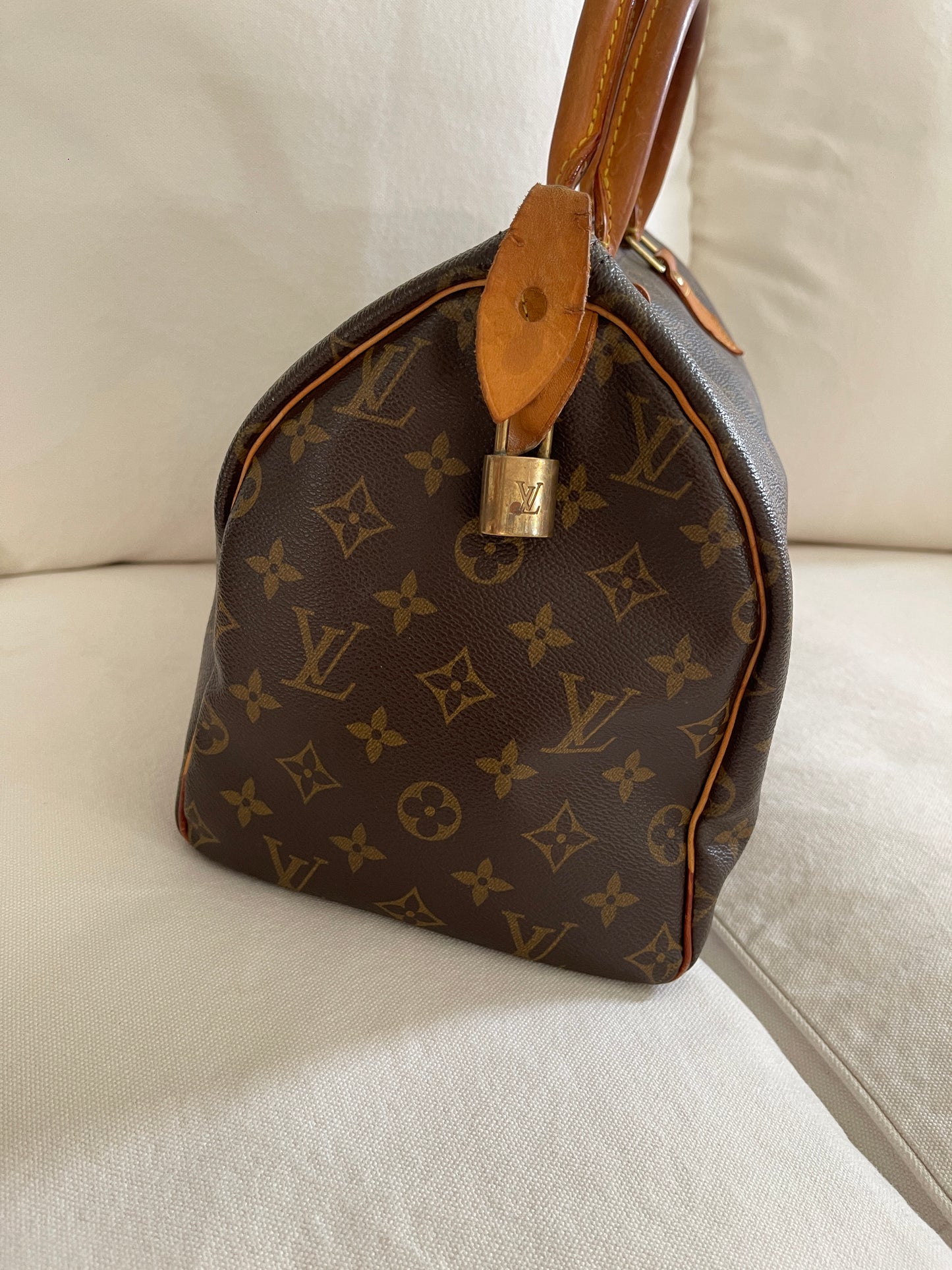 Vintage LOUIS VUITTON Monogram Speedy 30