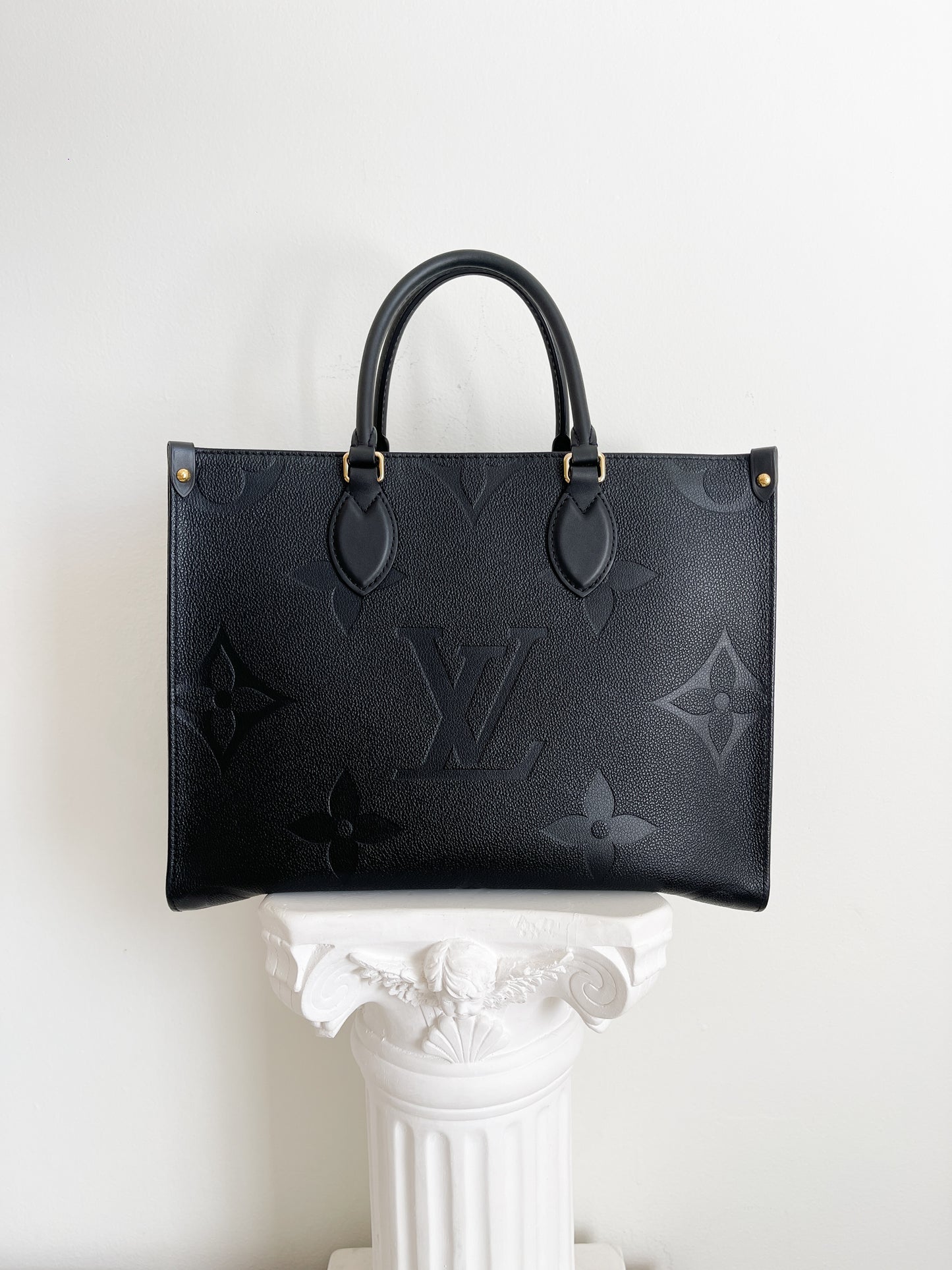 LOUIS VUITTON Onthego MM