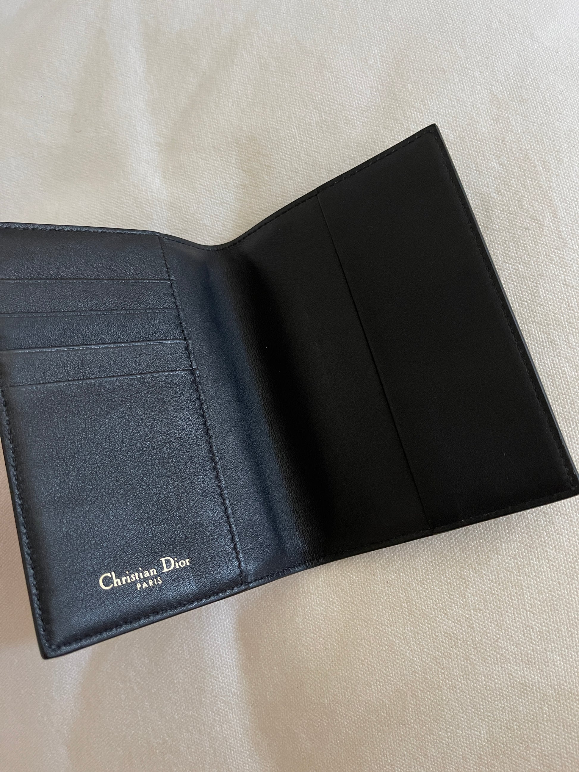 Passport Cover Beige and Black Maxi Dior Oblique Jacquard