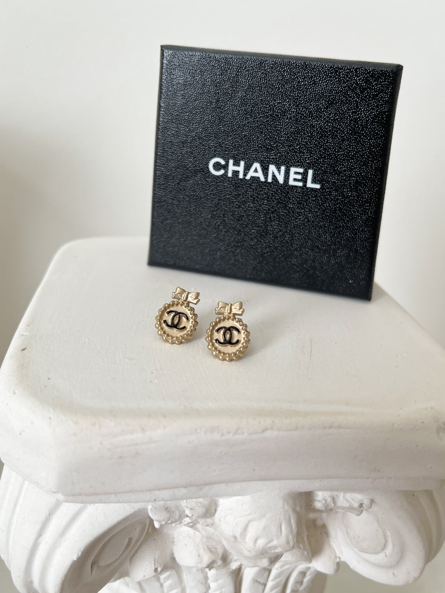 Vintage CHANEL Ribbon Stud Earrings