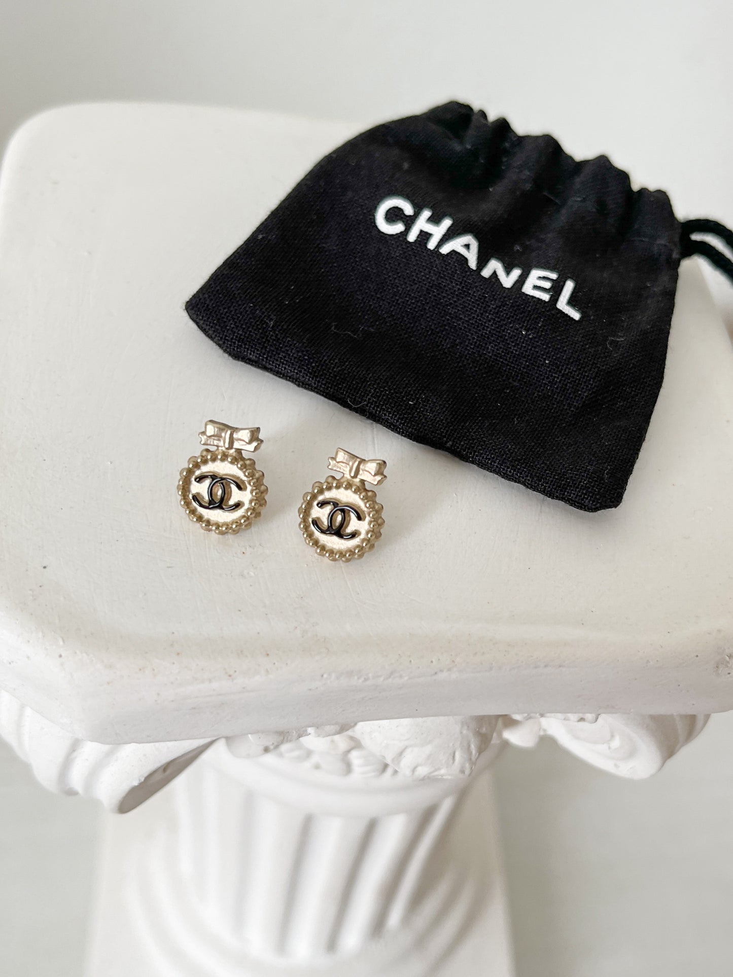 Vintage CHANEL Ribbon Stud Earrings