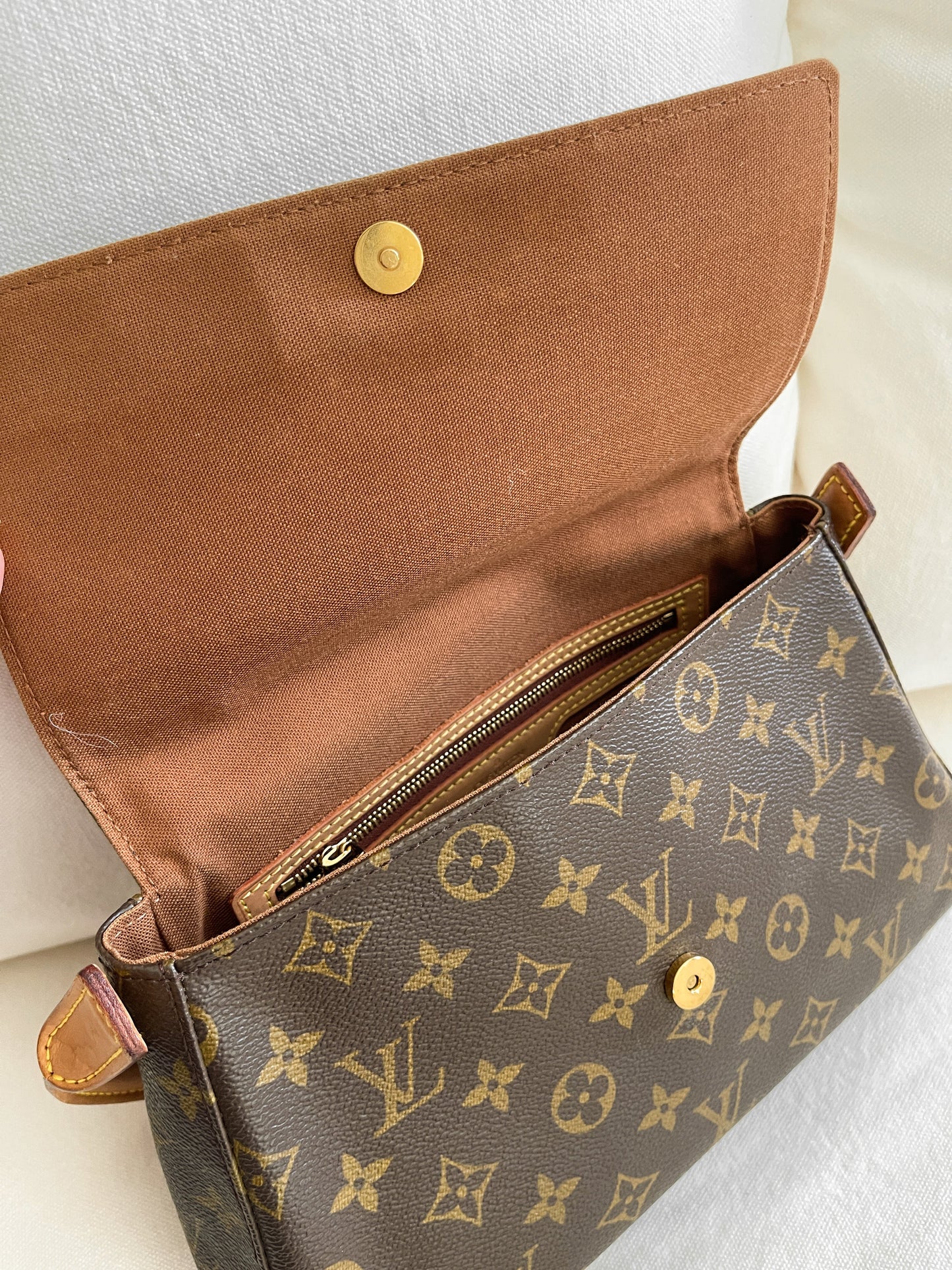Louis Vuitton Monogram Canvas Looping Shoulder Bag PM Louis Vuitton