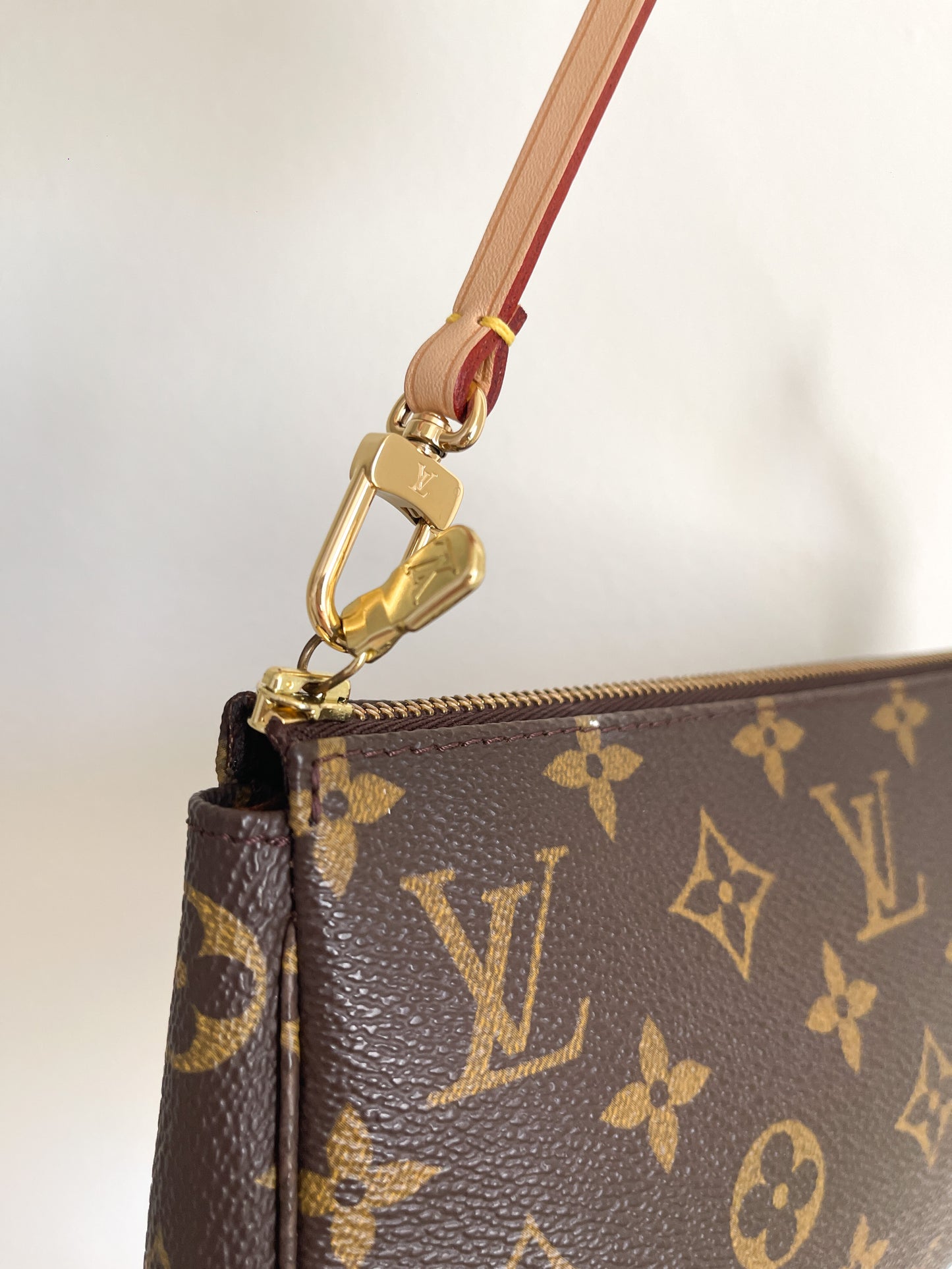 Vintage LOUIS VUITTON Pochette