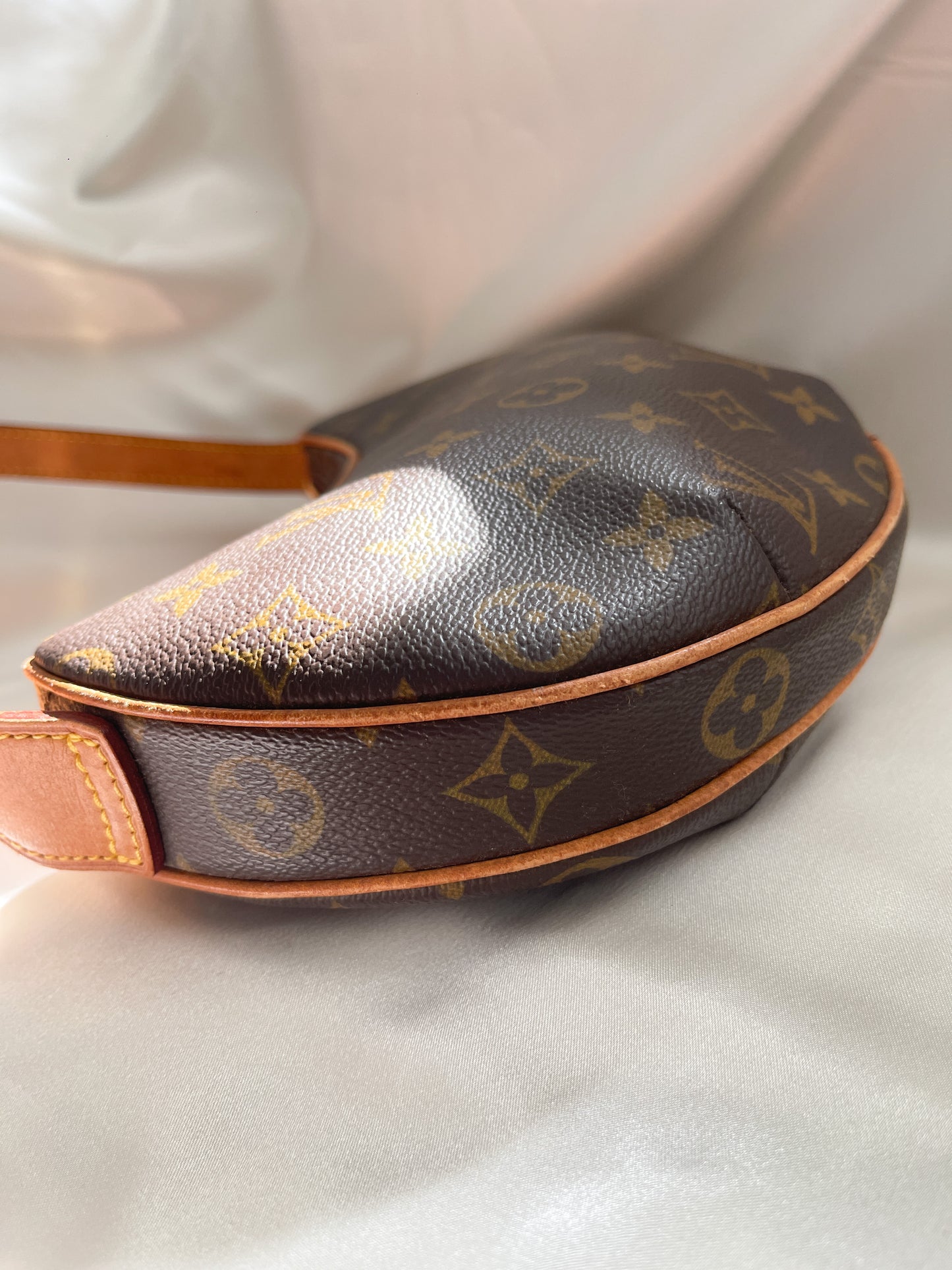 Vintage LOUIS VUITTON Croissant PM