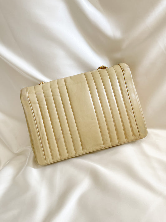 Vintage CHANEL Chevron Single Flap