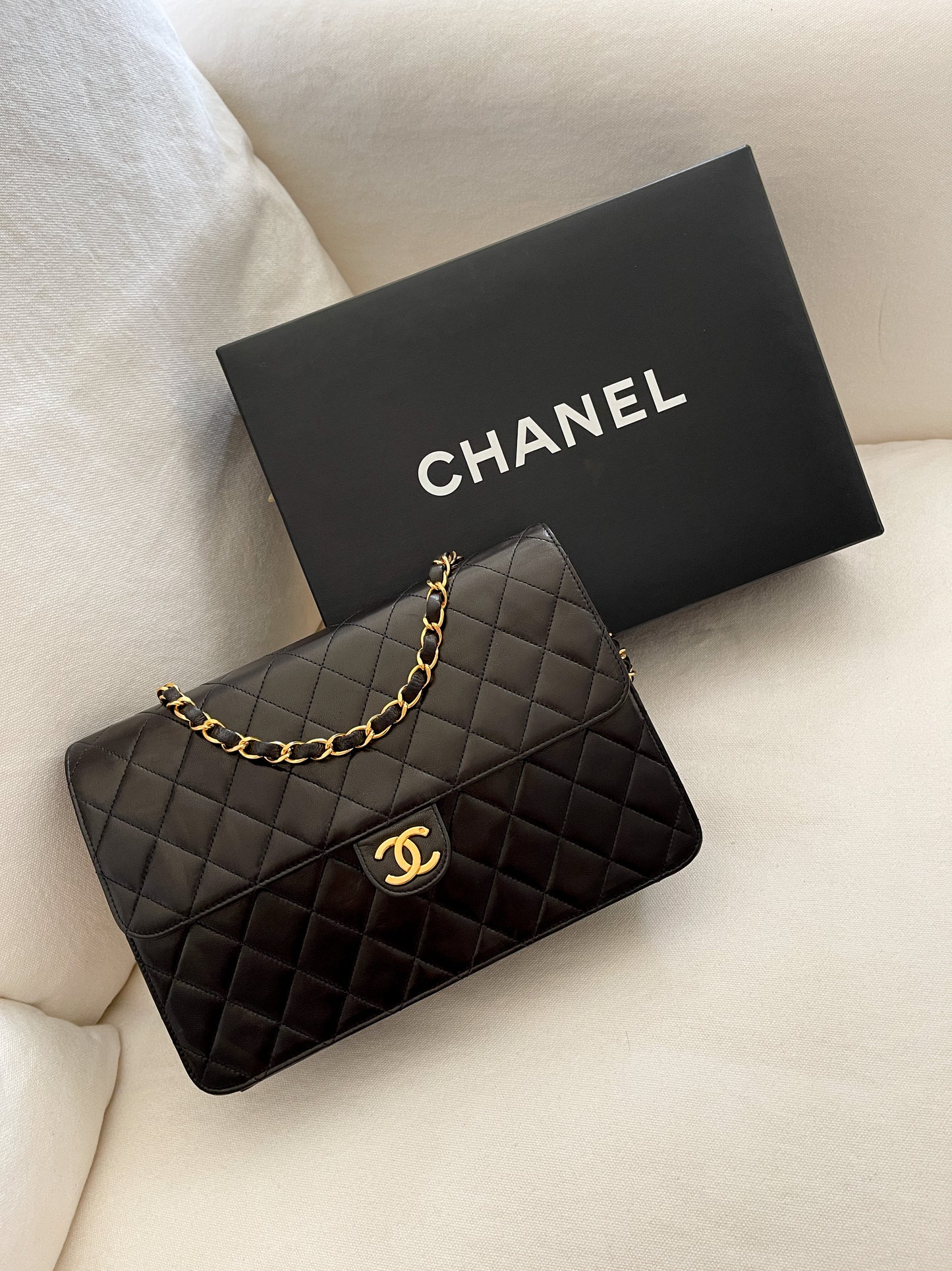 Vintage CHANEL Half Flap