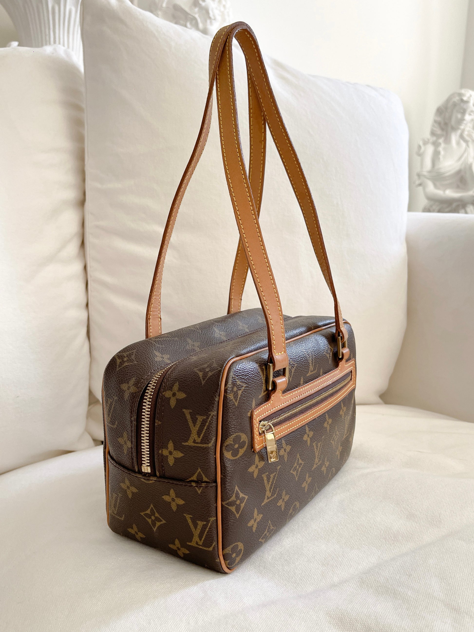PRELOVED Louis Vuitton Monogram Cite MM Shoulder Bag FL0013 020923 –  KimmieBBags LLC