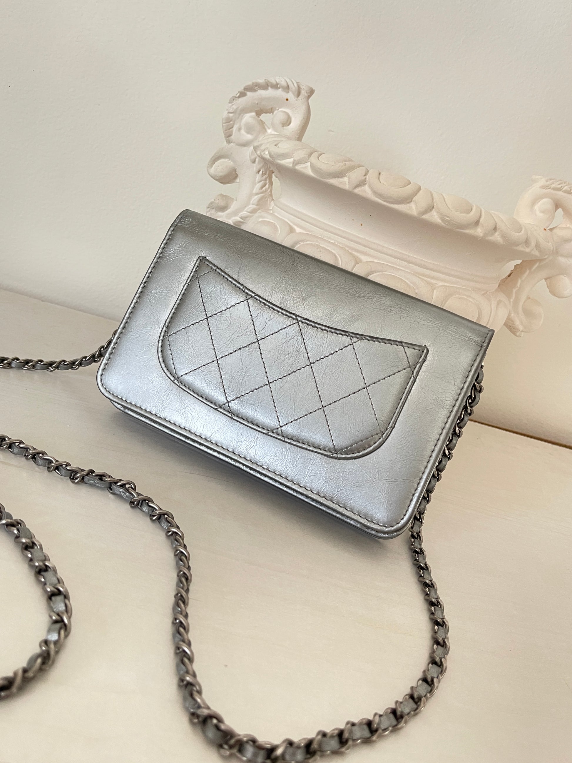 chanel wallet on chain metallic
