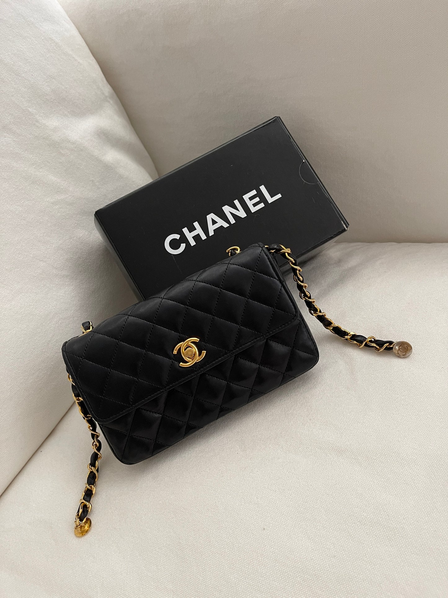 Vintage CHANEL Mini Half Flap