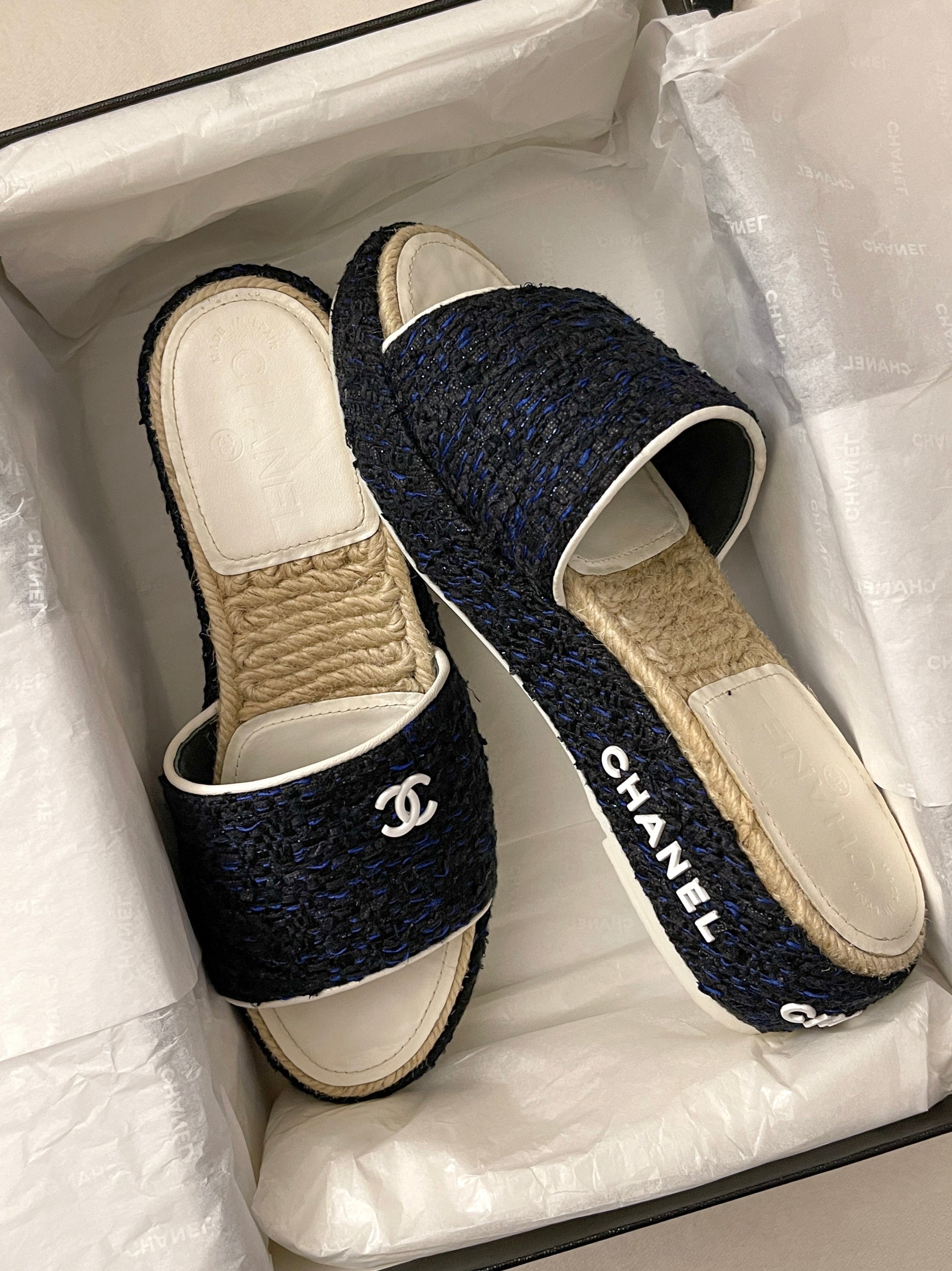 Chanel Open Toe Silver Sandals with CC logo Sz 37